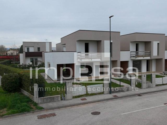 Villa Indipendente in vendita a Paese, Veneto