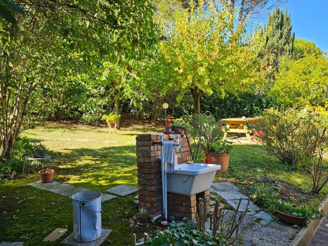 Villa Indipendente in vendita a Terre Roveresche, Marche