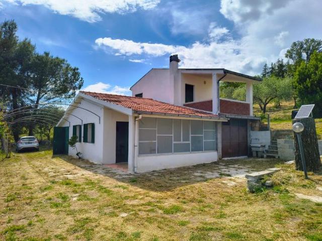 Villa Indipendente in vendita a Macchia Valfortore, Campobasso