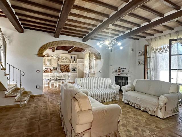 Casa in vendita a Magione, Umbria