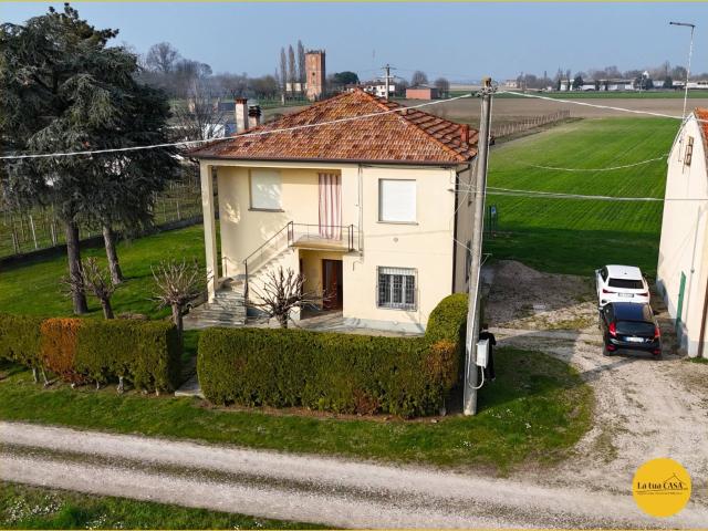 Villa Indipendente in affitto a Argenta, Reggio Emilia