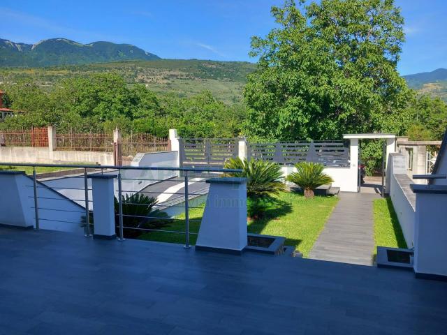 Villa Indipendente in affitto a Avella, Campania
