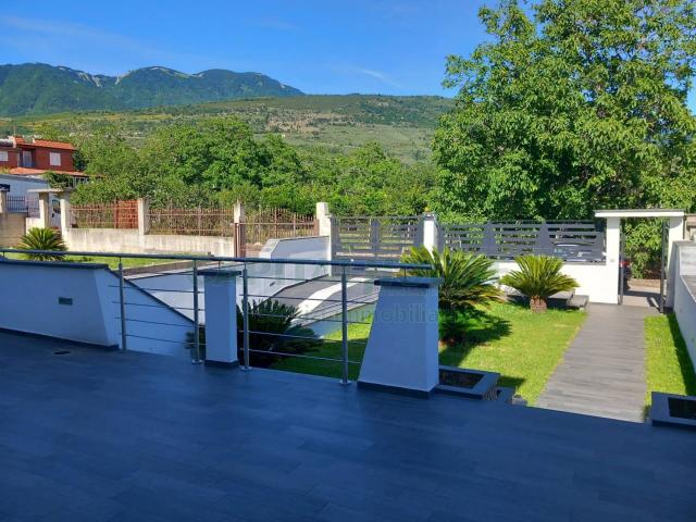 Villa Indipendente in affitto a Avella, Campania