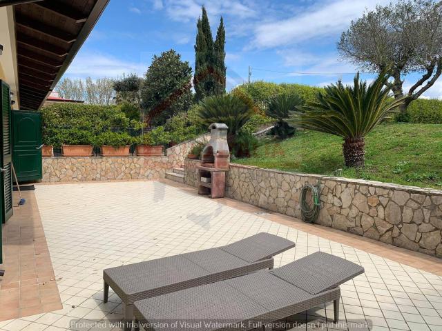 Villa Indipendente in affitto a Canosa, Giugliano In Campania