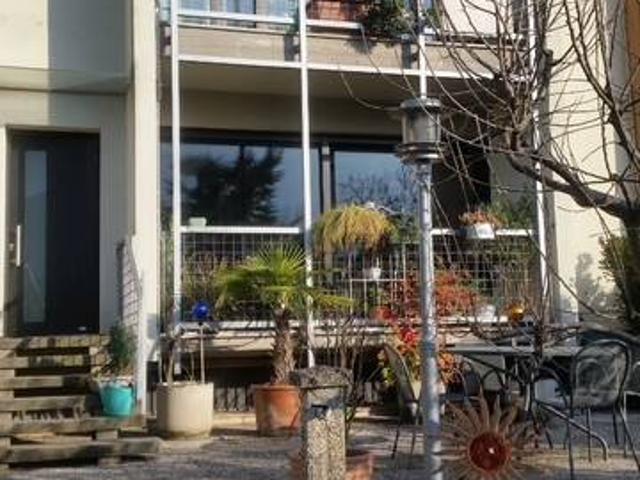 Villa Indipendente in affitto a Territorio Val d'Adige, Trento