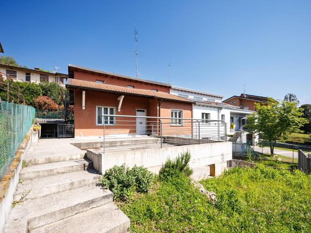 Villa Indipendente in vendita a Alzano Sopra, Alzano Lombardo