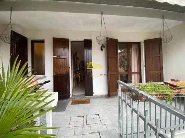 Villa Indipendente in vendita a Brembate, Lombardia