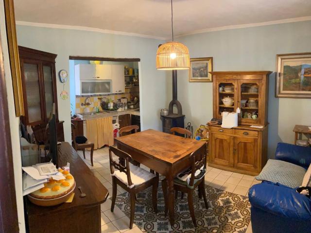 Villa Indipendente in vendita a Cairo Montenotte, Liguria