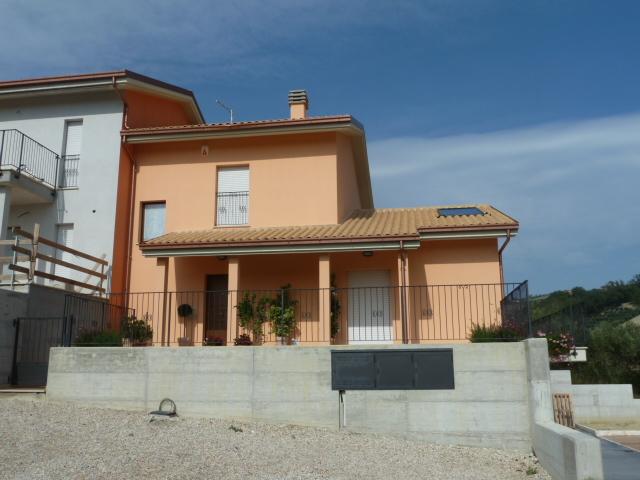 Villa Indipendente in vendita a Marche, Ascoli Piceno