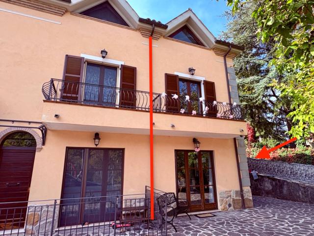 Villa Indipendente in vendita a Piano, Marche
