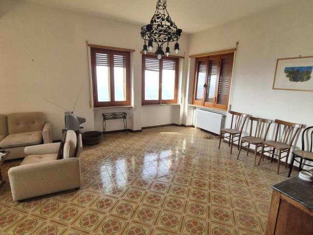 Villa Indipendente in vendita a Fara Sabina, Lazio