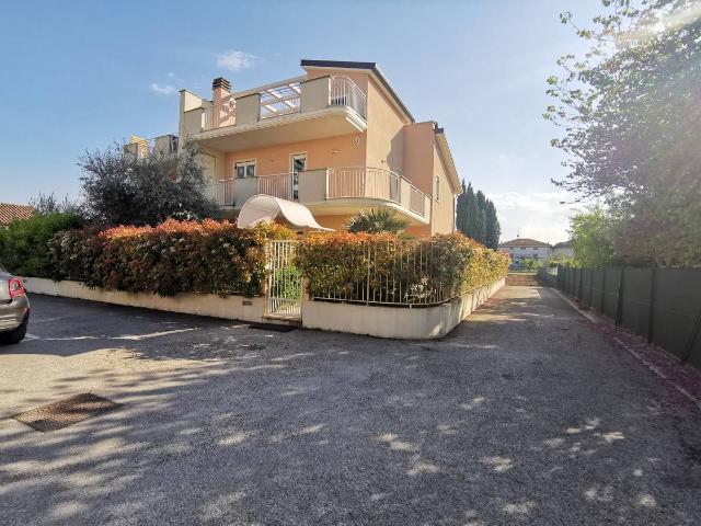 Villa Indipendente in vendita a Marche, Fermo