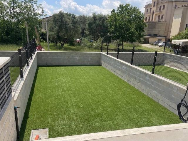 Villa Indipendente in vendita a Frosinone, Lazio