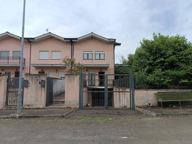 Villa Indipendente in vendita a Graffignano, Lazio