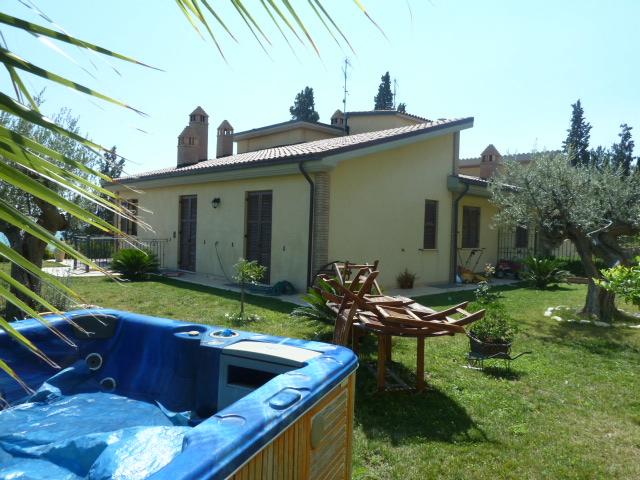 Villa Indipendente in vendita a Marche, Ascoli Piceno