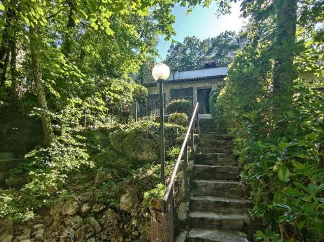 Villa Indipendente in vendita a Guardea, Umbria