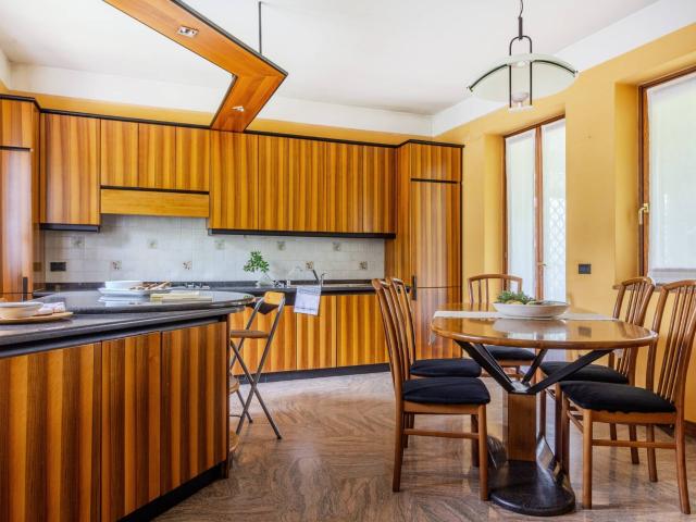 Villa Indipendente in vendita a Arolo, Leggiuno