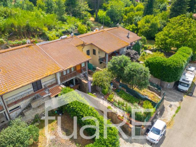 Villa Indipendente in vendita a Nepi, Lazio