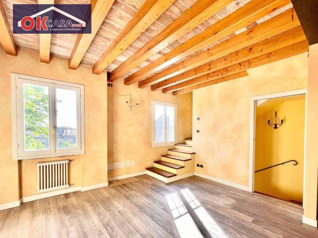 Villa Indipendente in vendita a Due Laghi, Peschiera Del Garda