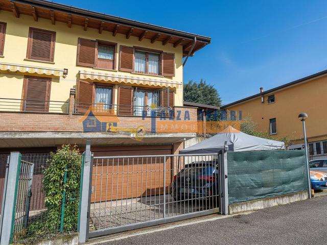 Villa Indipendente in vendita a Monte, Solbiate Arno