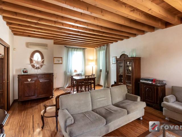 Villa Indipendente in vendita a Ponzano Veneto, Treviso