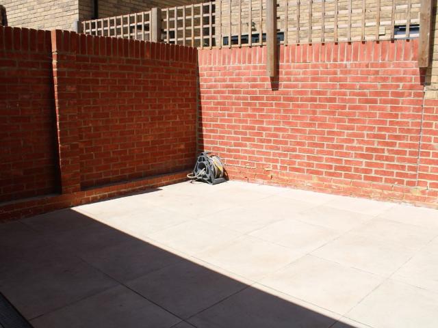 Apartment for rent in Dudden Hill, Greater London