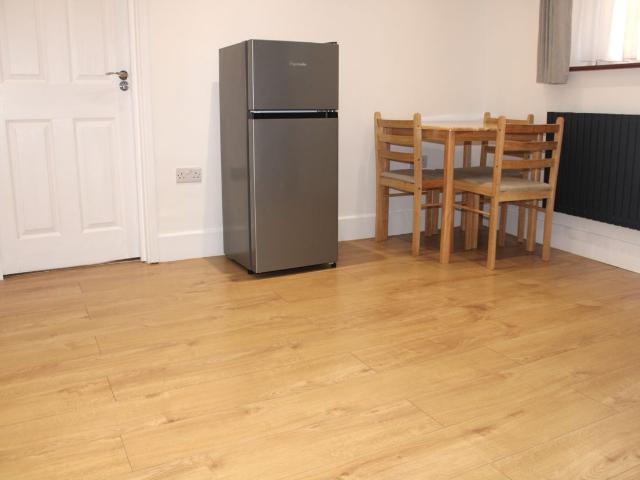 Apartment for rent in Dollis Hill, Greater London