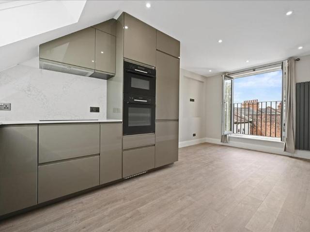 Apartment for rent in Dollis Hill, Greater London