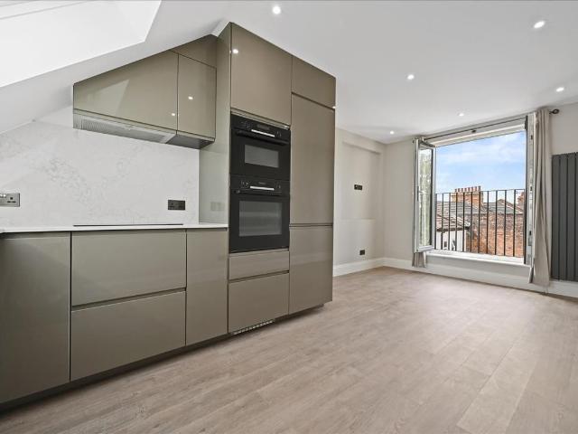 Apartment for rent in Dollis Hill, Greater London