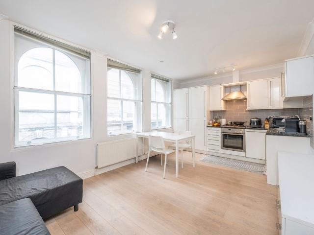 Apartment for rent in Victoria, Greater London