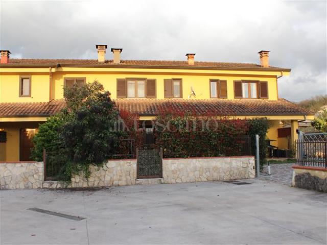 Villa Schiera in vendita a Le Pastenelle, Cervaro