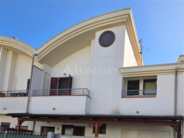 Villa Schiera in vendita a Città Sant'angelo, Abruzzo