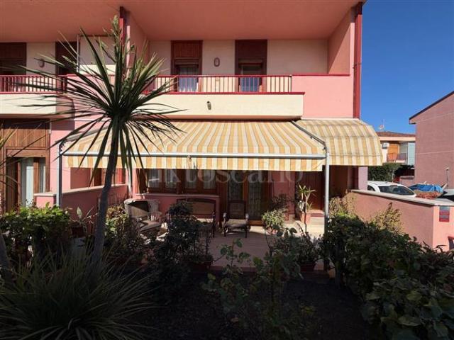 Villa Schiera in vendita a San Giovanni La Punta, Sicilia