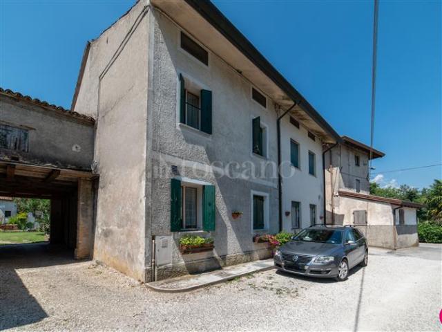 Villa Schiera in vendita a Pordenone, Friuli-Venezia Giulia