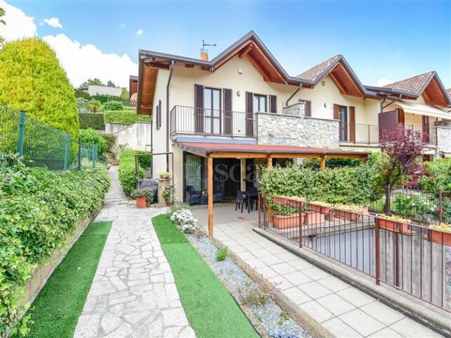 Villa Schiera in vendita a Longone Al Segrino, Lombardia