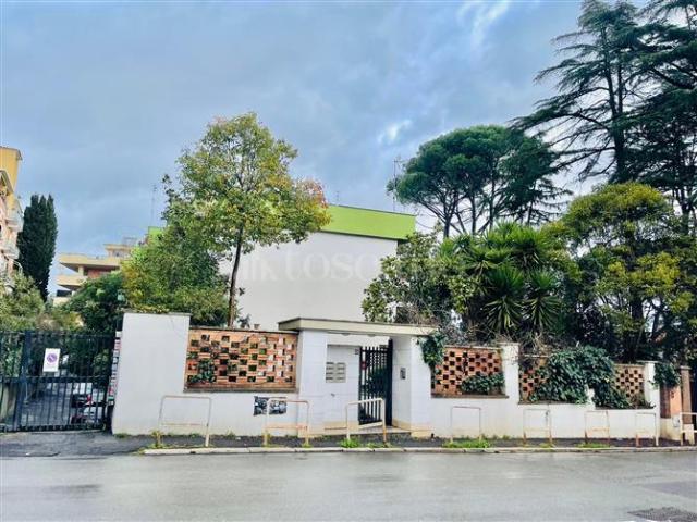 Villa Schiera in affitto a Municipio Roma XIV, Roma Capitale