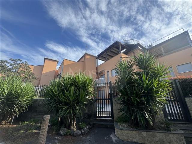 Villa Schiera in vendita a San Nullo, Catania