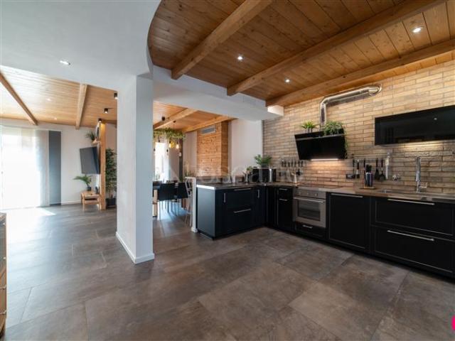 Villa Schiera in vendita a Roveredo In Piano, Friuli-Venezia Giulia