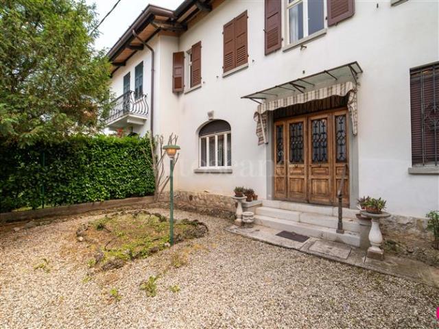 Villa Schiera in vendita a Cormôr Alto, Reana Del Roiale