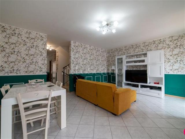 Villa Schiera in vendita a Pordenone, Friuli-Venezia Giulia