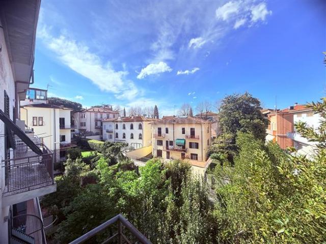 Villa Schiera in vendita a I lecci, Prato