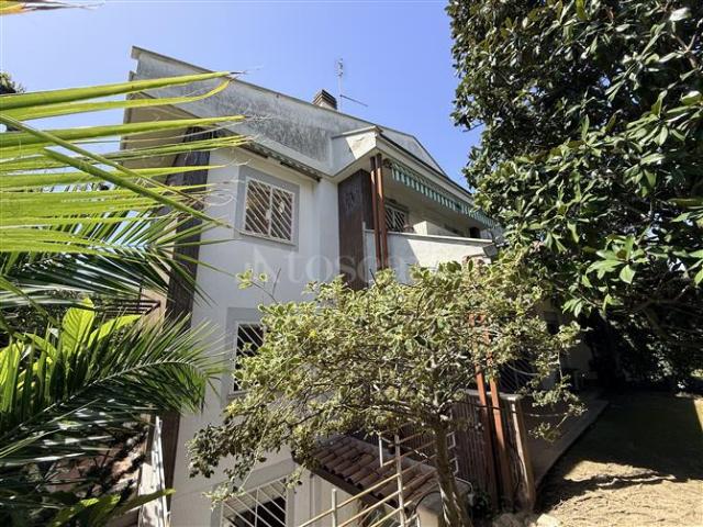 Villa Schiera in vendita a Mostacciano, Roma Capitale