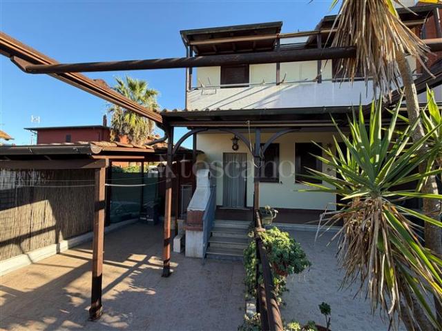 Villa Schiera in vendita a Borgo San Giorgio, Fiumicino