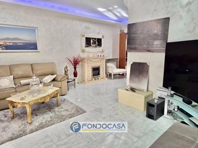 Villa Indipendente in vendita a Giugliano In Campania, Campania