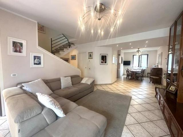 Villa Indipendente in vendita a San Piero a Ponti, Campi Bisenzio