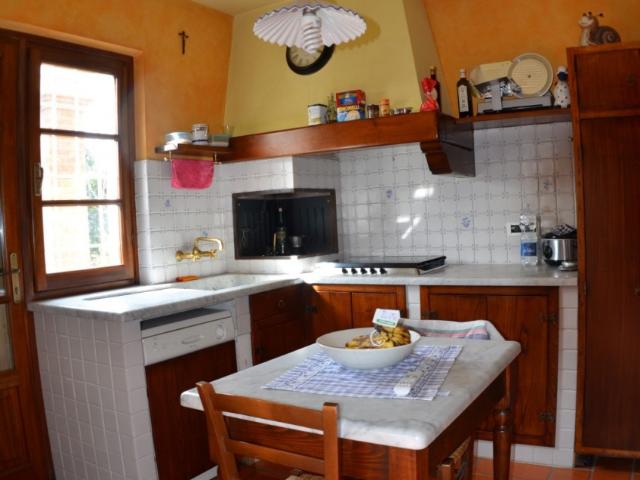Villa Indipendente in vendita a Marina di Pietrasanta, Pietrasanta