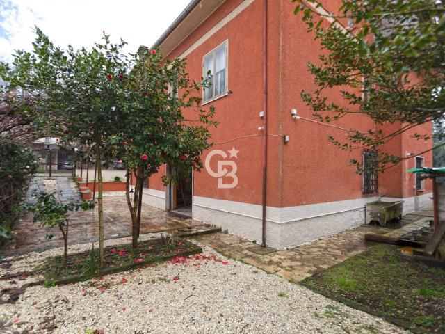 Villa Indipendente in vendita a Tre Croci, Vetralla