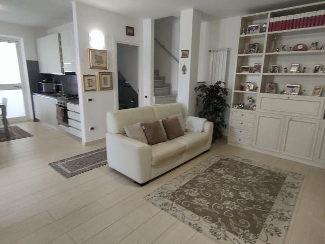 Villa Indipendente in vendita a Viareggio, Toscana