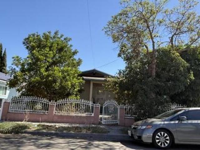 House for sale in Long Beach, Los Angeles County