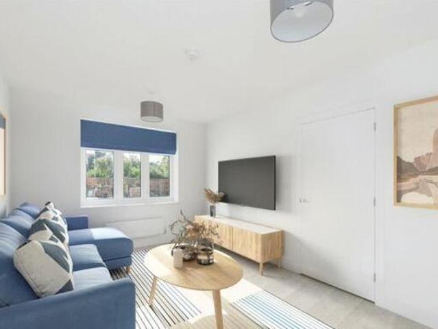 House for sale in London Borough of Hounslow, Feltham